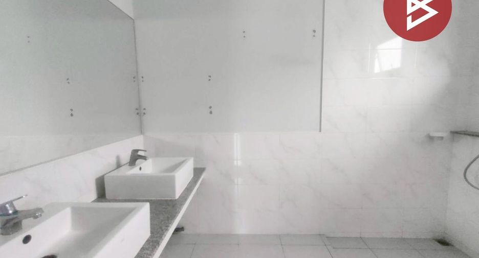 For sale 4 bedrooms house in Bang Pakong, Chachoengsao
