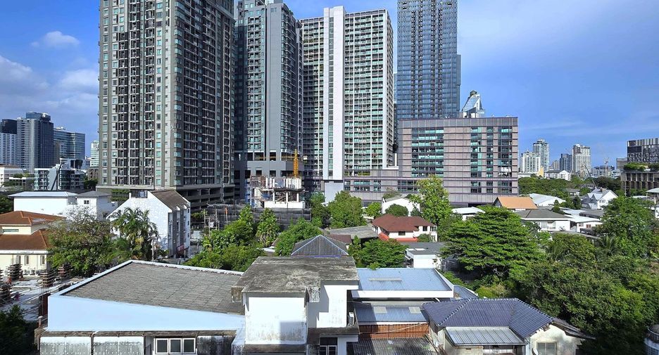 For rent 2 ベッドルーム condo in Khlong Toei, Bangkok