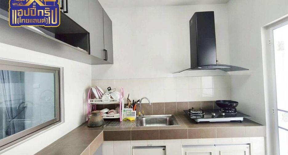 Haus zur Miete mit 3 Zimmer in Si Racha, Chonburi