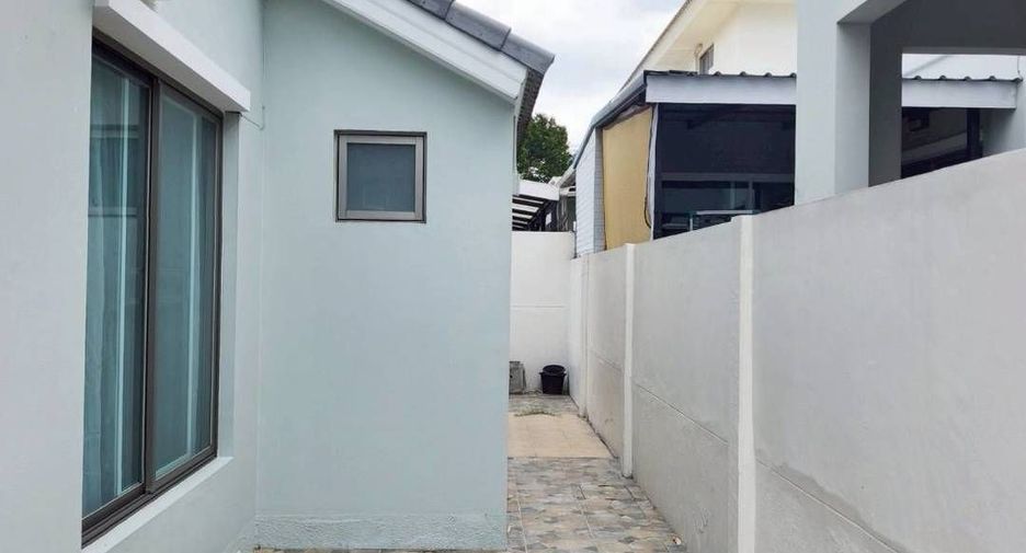 Haus zur Miete mit 3 Zimmer in Si Racha, Chonburi