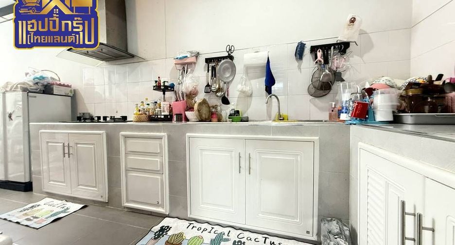 À vendre 4 chambres maison à Si Racha, Chonburi
