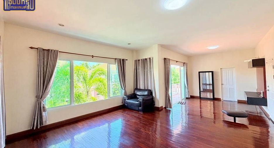 出租 3 卧室 独立屋 在 Mueang Chon Buri, Chon Buri