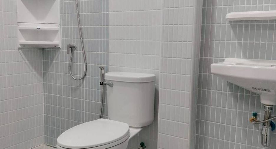 For sale 2 bedrooms townhouse in Mueang Chon Buri, Chonburi
