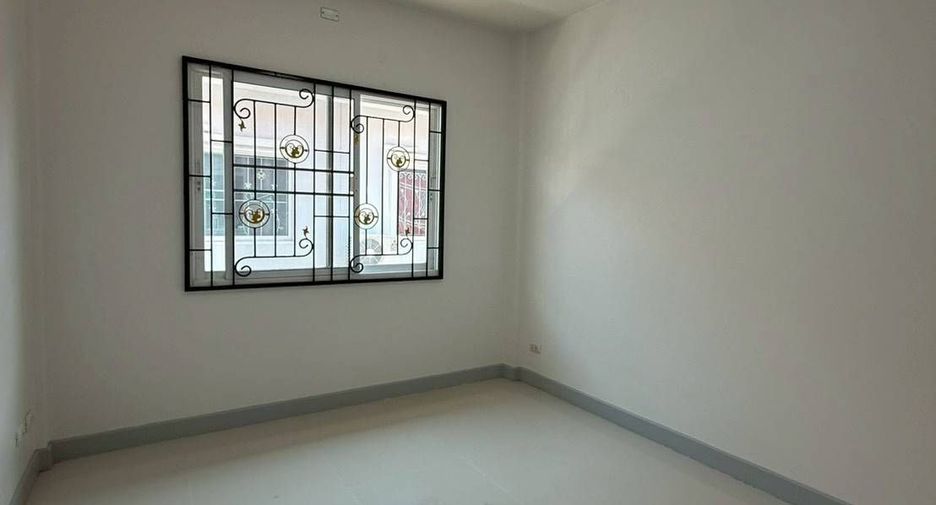 À vendre 3 chambres maison à Phan Thong, Chonburi