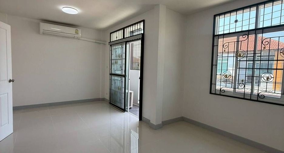 À vendre 3 chambres maison à Phan Thong, Chonburi