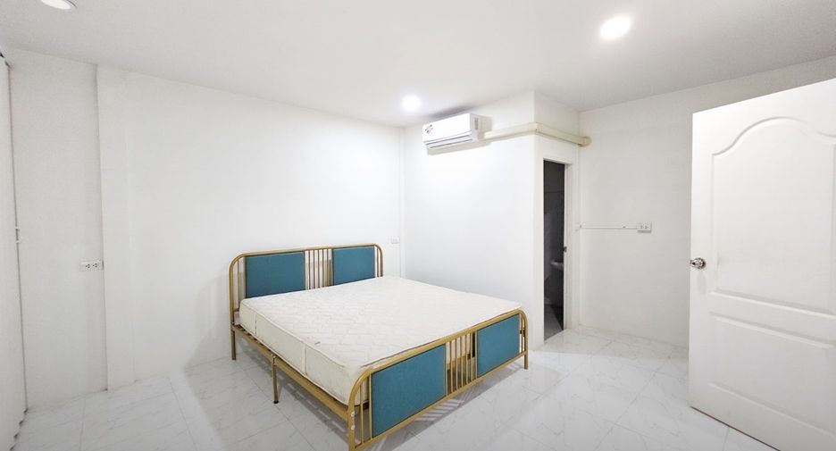 For rent and for sale 2 bedrooms house in Khan Na Yao, Bangkok