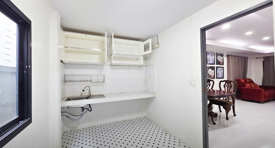 For rent and for sale 2 bedrooms house in Khan Na Yao, Bangkok
