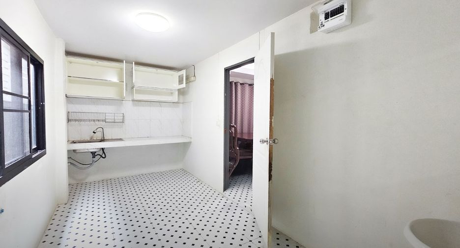 For rent and for sale 2 bedrooms house in Khan Na Yao, Bangkok