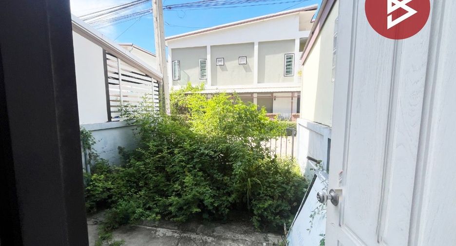 À vendre 3 chambres local commercial à Mueang Chon Buri, Chonburi