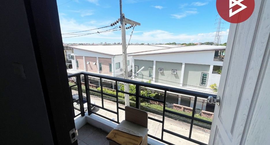À vendre 3 chambres local commercial à Mueang Chon Buri, Chonburi