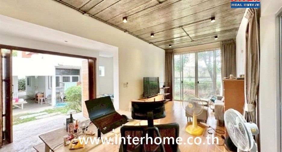 Haus zum Kauf mit 6 Zimmer in Mueang Nonthaburi, Nonthaburi