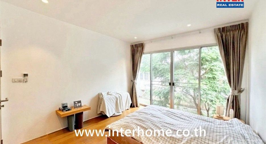 Haus zum Kauf mit 6 Zimmer in Mueang Nonthaburi, Nonthaburi