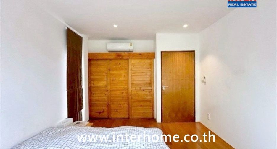 Haus zum Kauf mit 6 Zimmer in Mueang Nonthaburi, Nonthaburi