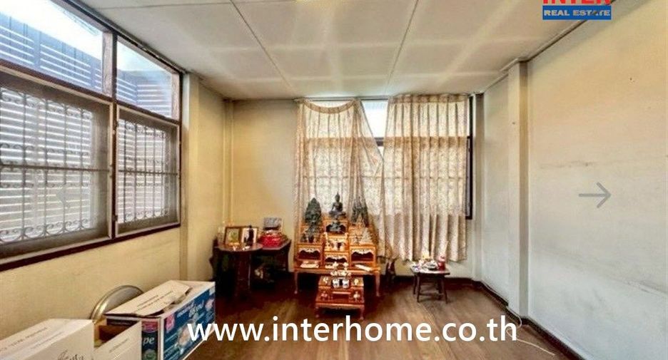 Haus zum Kauf mit 6 Zimmer in Mueang Nonthaburi, Nonthaburi