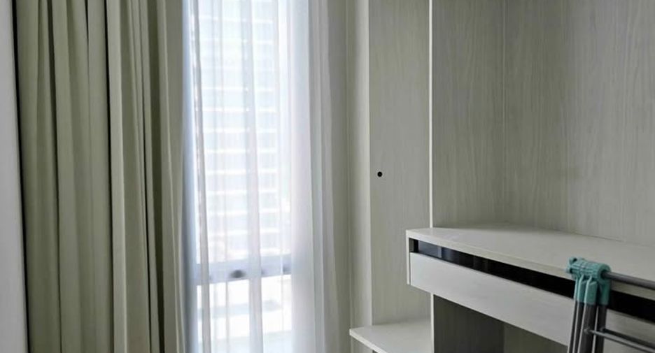 Wohnung zur Miete mit 2 Zimmer in Pathum Wan, Bangkok