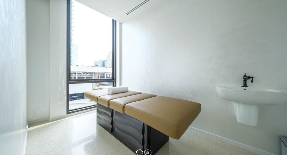 Wohnung zur Miete mit 2 Zimmer in Pathum Wan, Bangkok