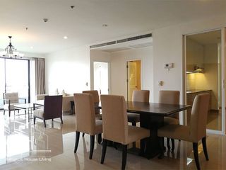 For rent 3 bedrooms apartment in Watthana, Bangkok