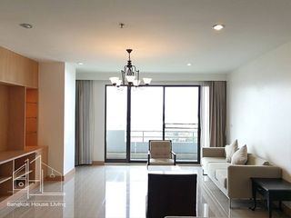 For rent 3 bedrooms apartment in Watthana, Bangkok