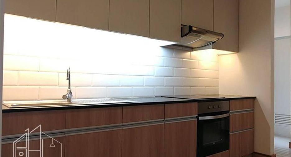 For rent 3 bedrooms apartment in Watthana, Bangkok