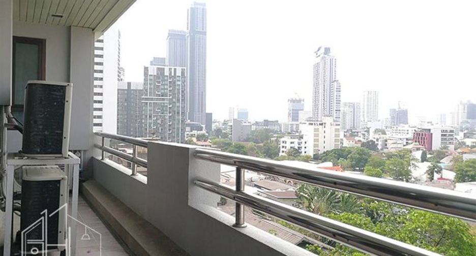 For rent 3 bedrooms apartment in Watthana, Bangkok