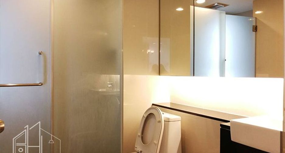 For rent 3 bedrooms apartment in Watthana, Bangkok