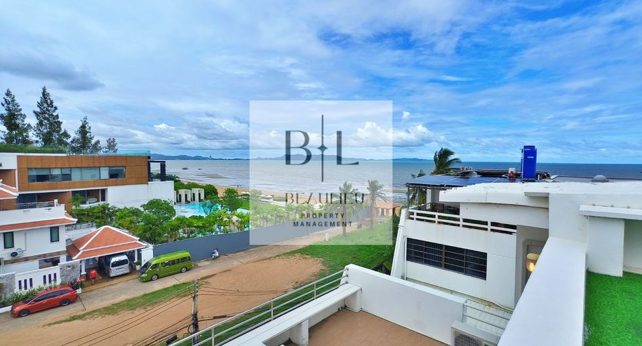 À louer 4 chambres maison de ville à Jomtien, Pattaya