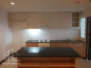 Apartamento en alquiler de 2 habitaciones en Watthana, Bangkok