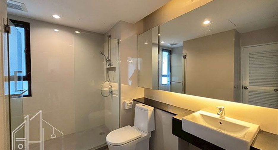For rent 3 bedrooms condo in Watthana, Bangkok