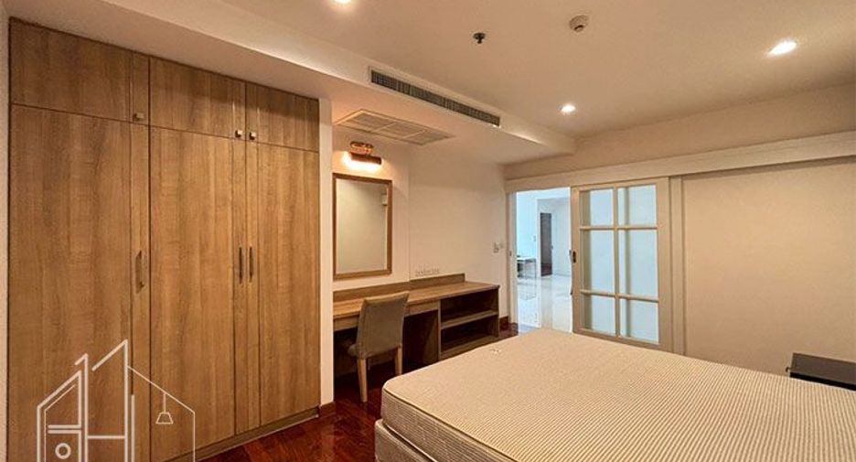 For rent 3 bedrooms condo in Watthana, Bangkok