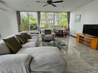 Casa adosada en alquiler de 4 habitaciones en Bang Lamung, Chonburi