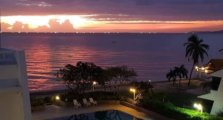 出租 4 卧室 联排别墅 在 Jomtien, 芭提雅