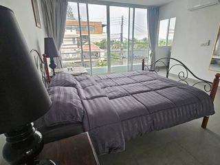 Casa adosada en alquiler de 4 habitaciones en Bang Lamung, Chonburi