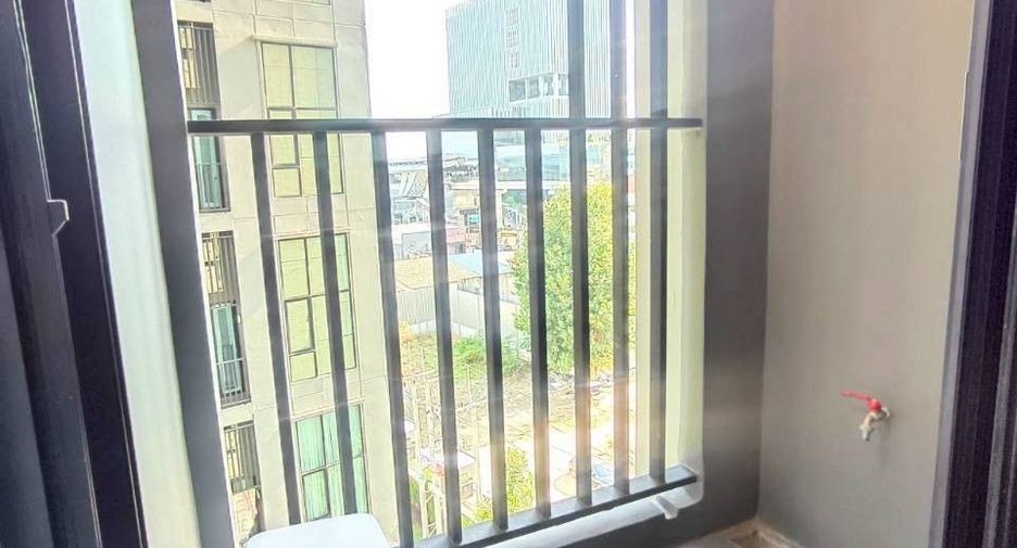 For sale 1 bed condo in Khan Na Yao, Bangkok