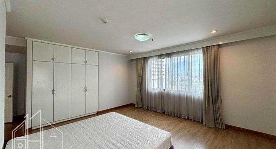 À louer 4 chambres appartement à Watthana, Bangkok