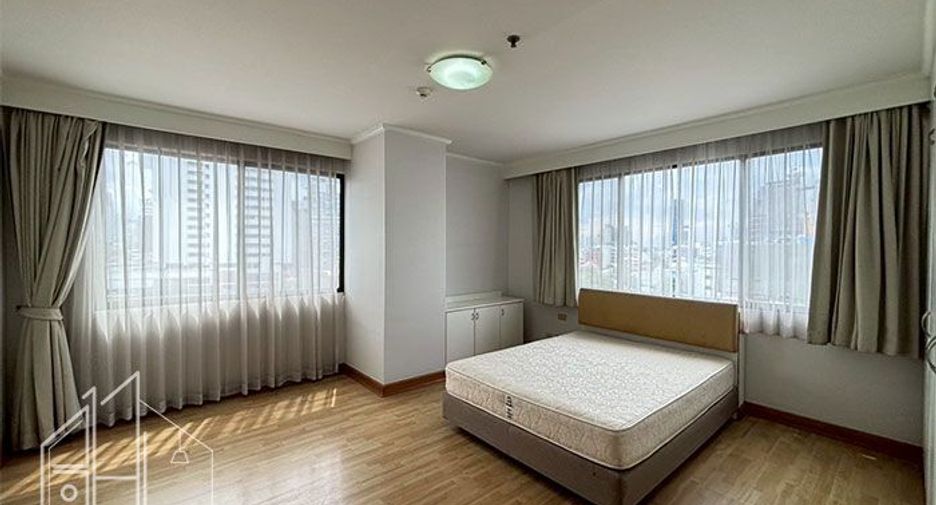 À louer 4 chambres appartement à Watthana, Bangkok