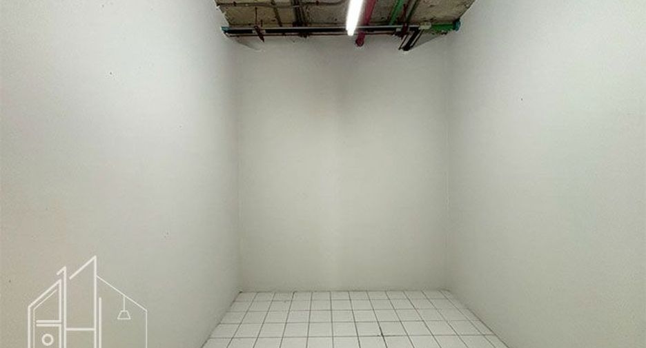 À louer 4 chambres appartement à Watthana, Bangkok