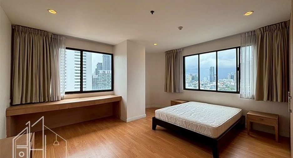 À louer 4 chambres condo à Watthana, Bangkok