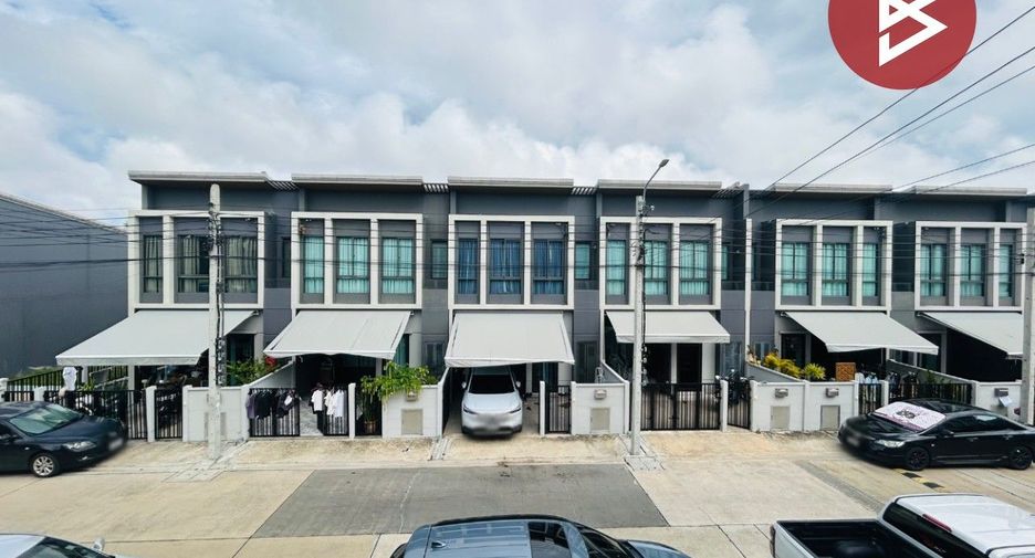 Casa adosada en venta de 3 habitaciones en Thung Khru, Bangkok