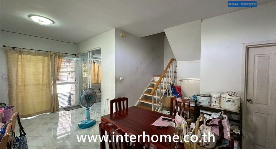 Reihenhaus zum Kauf mit 4 Zimmer in Bang Phli, Samut Prakan