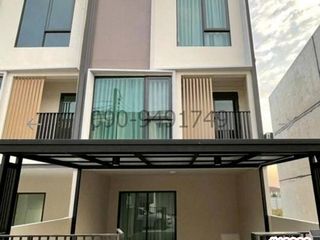 出租 33 卧室 联排别墅 在 Bang Phli, Samut Prakan