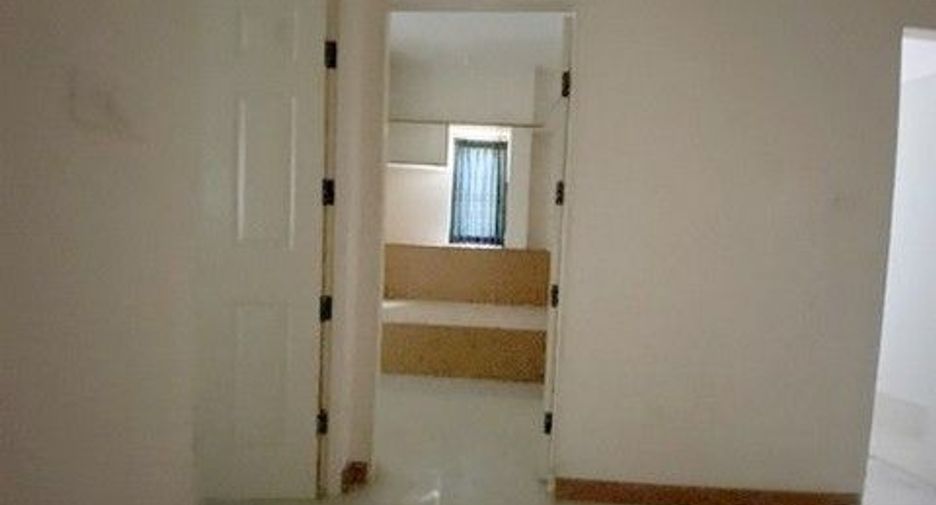 Reihenhaus zum Kauf mit 1 Zimmer in Mueang Maha Sarakham, Maha Sarakham