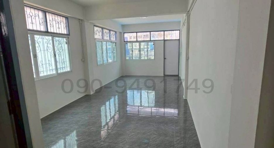 For rent 6 bedrooms retail Space in Bang Khen, Bangkok
