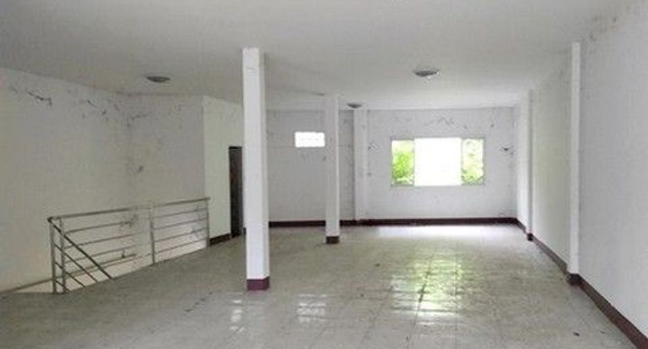 À vendre 1 chambre local commercial à Mueang Buriram, Buriram