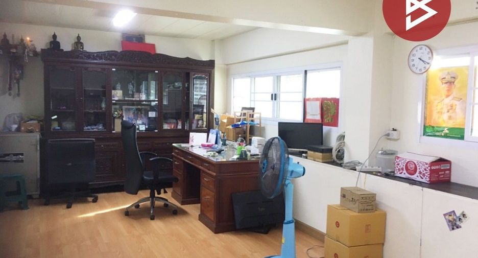 À vendre 6 chambres local commercial à Mueang Samut Prakan, Samut Prakan