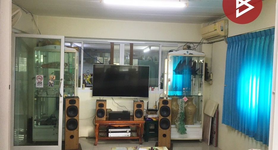 À vendre 6 chambres local commercial à Mueang Samut Prakan, Samut Prakan