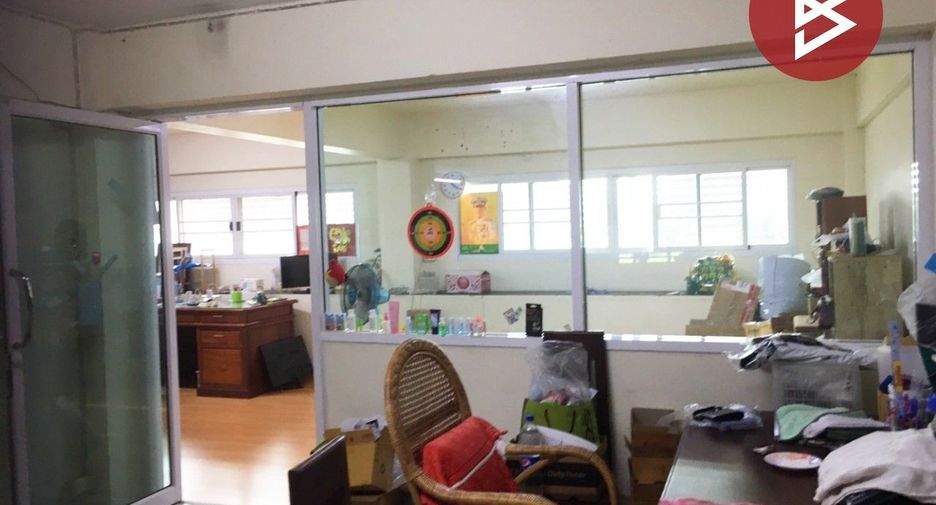 À vendre 6 chambres local commercial à Mueang Samut Prakan, Samut Prakan