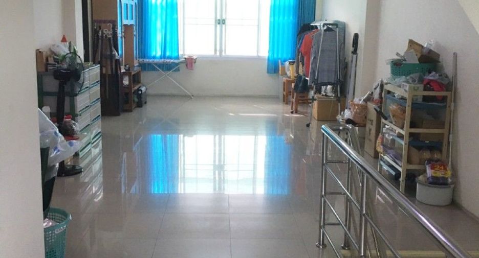 À vendre 6 chambres local commercial à Mueang Samut Prakan, Samut Prakan
