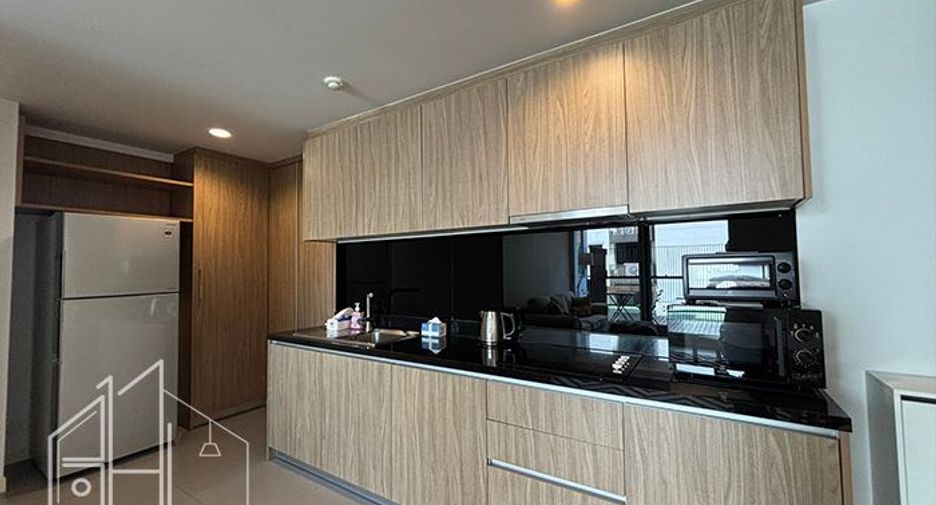For rent 2 bedrooms apartment in Khlong Toei, Bangkok