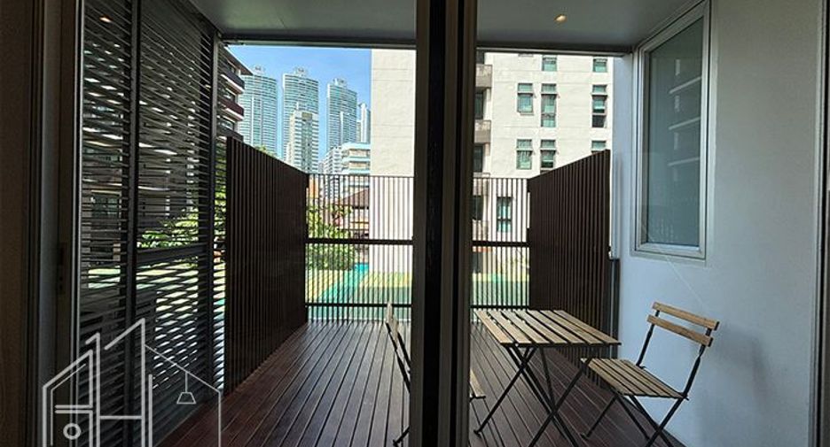 For rent 2 bedrooms apartment in Khlong Toei, Bangkok