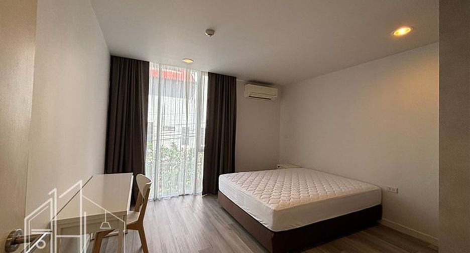 For rent 2 bedrooms apartment in Khlong Toei, Bangkok